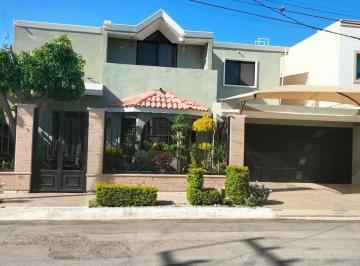 Casa · 243m² · 4 Recámaras · Casa en Venta en Quintas San Isidro, Torreón Coah.