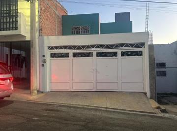 Casa de 4 habitaciones, Aguascalientes · Casa en El Oriente en Terra Nova