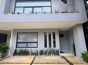 Casa · 250m² · 3 Recámaras · 2 Estacionamientos · Venta de Casa en Cancún