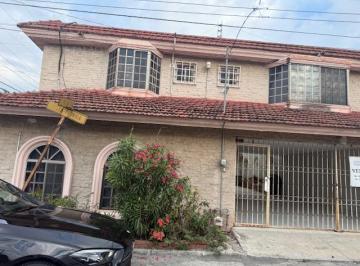 Casa · 371m² · 4 Recámaras · 4 Estacionamientos · Casa en Lindavista