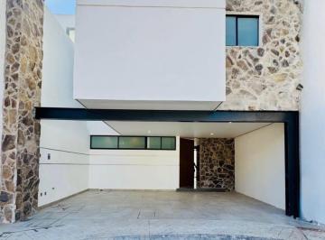Casa · 270m² · 3 Recámaras · 2 Estacionamientos - VIVATI SOLUCIONES INMOBILIARIAS  · Casa en Venta Al Norte en Rinconada de Los Mezquites