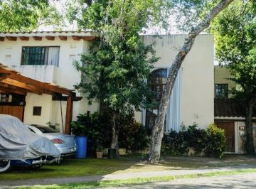 Casa · 420m² · 5 Recámaras · Casa en Venta en Club Real Playacar Fase 2