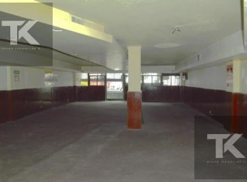 Local comercial · 180m² · 1 Estacionamiento · Local en Renta Planta Baja