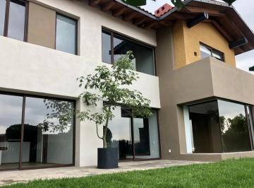 Casa en condominio de 3 habitaciones, Huixquilucan · Casa en Cerrada en Interlomas en Venta
