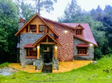 Villa · 500m² · 2 Recámaras · 4 Estacionamientos · Cabaña en Venta Mineral del Chico