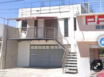 Local comercial · 250m² · 2 Estacionamientos · Renta Local Comercial