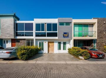 Casa en condominio · 171m² · 4 Recámaras · 2 Estacionamientos · Casa con Recamara en Pb con Baño Completo