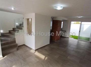 Casa de 3 habitaciones, El Marqués · Ciudad Maderas Casa Equipada en Venta de 3 Recamaras Rah1555