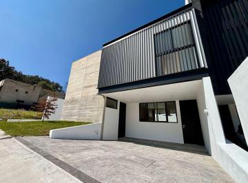 Casa en condominio de 3 habitaciones, Zapopan · Casa en Venta en Los Robles, Coto Acacias.