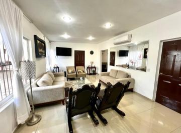 Casa · 300m² · 4 Estacionamientos · Mansión en Venta Jaripillo