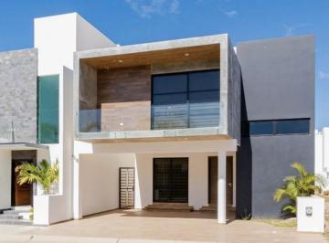 Casa · 400m² · 4 Recámaras · 2 Estacionamientos · Casa en Renta en Mazatlán