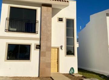 Casa · 3 Recámaras · 2 Estacionamientos · Casa en Renta