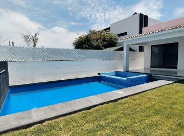 1e0a4f346a43b24054d2c83a7623413d1a7710f91b6ccaea3eb8d60f52bcf25f · Casa en Venta en Lomas de Cocoyoc