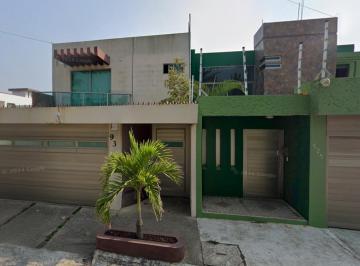 Casa de 3 habitaciones, Coatzacoalcos · ¡Remate en Coatzacualcos Casa a Mitad de Precio Oportunidad Única