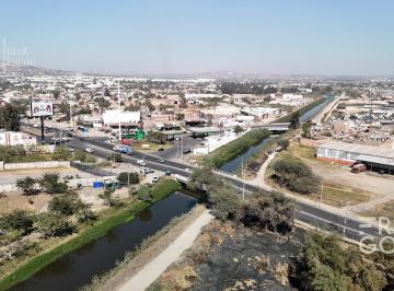 Terreno / Lote · 2000m² · Terreno en Renta en Av Adolf Horn Tlajomulco, Tlajomulco de Zúñiga