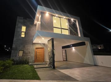 Casa · 217m² · 4 Recámaras · 2 Estacionamientos · Casa en Venta en Lomas del Dorado Boca del Río Veracruz