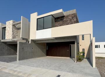 Casa · 180m² · 3 Recámaras · 2 Estacionamientos · Casa Maria en Preventa en Punto Lomas