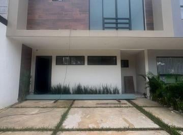 Casa · 250m² · 3 Recámaras · 2 Estacionamientos · Venta de Casa en Cancún