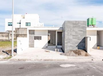 Casa de 2 habitaciones, Alvarado · Casa en Venta de un Piso en El Fracc. Lomas de La Rioja en La Rivera Veracruzana