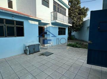 Casa de 4 habitaciones, Jiutepec · Casa de 250 m² con 4 Estacionamientos en Venta en Villas del Descanso