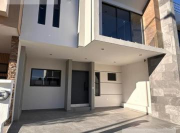 Casa · 225m² · 3 Recámaras · 2 Estacionamientos · Casa en Coto Atlántico