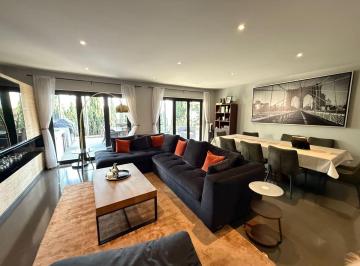 Casa de 4 habitaciones, Huixquilucan · Casa en Venta, Privada con Seguridad, Interlomas, Hacienda de La Luz