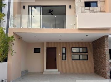 Casa · 3 Recámaras · 2 Estacionamientos · Casa en Hacienda del Seminario