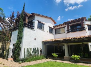Casa · 650m² · 4 Recámaras · 6 Estacionamientos · Casa en Venta en Balvanera Golf & Polo Countru Club con Vista Al Campo de Golf
