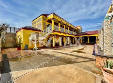 Casa · 320m² · 5 Recámaras · 2 Estacionamientos · Casa en Venta Tipo Hacienda Mexicana en Colonia Alamitos - (4)