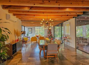 Casa · 480m² · 4 Recámaras · 5 Estacionamientos · Casa Moderna en Venta en Avándaro, Valle de Bravo