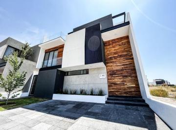 Casa en condominio · 303m² · 4 Recámaras · 3 Estacionamientos · Casa en Venta en La Vista Residencial