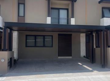 Casa en condominio · 176m² · 3 Recámaras · 2 Estacionamientos · Casa en Renta en Villa Magna