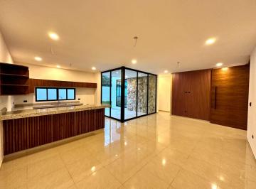 Casa de 4 habitaciones, Mérida · Casa de Lujo Dentro de Privada, Al Norte de Mérida, Entrega Inmediata.