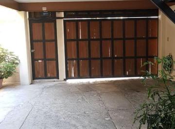 Casa · 242m² · 4 Recámaras · 2 Estacionamientos · Casa en Venta en Prados del Mirador