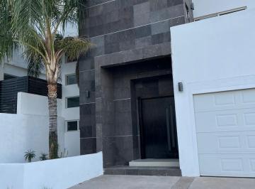 Casa · 220m² · 3 Recámaras · Casa en Fraccionamiento Las Canteras