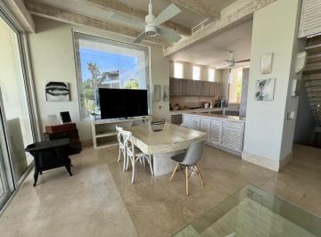 Casa · 600m² · 5 Recámaras · 4 Estacionamientos · Casa en Renta, 5 Recámaras, con Muelle, Amueblada/equipada, Laguna I Puerto Cancún