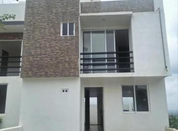 Casa · 96m² · 2 Recámaras · 2 Estacionamientos · Casa Sola en Venta en Fraccionamiento Hacienda del Sol, Tarímbaro, Michoacán