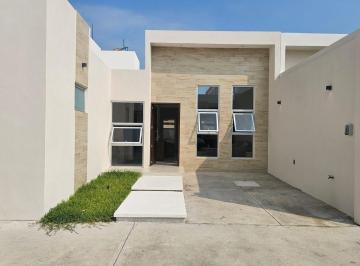 Casa · 91m² · 2 Recámaras · 1 Estacionamiento · Casa en Venta en Boca El Río, Graciano Sanchez