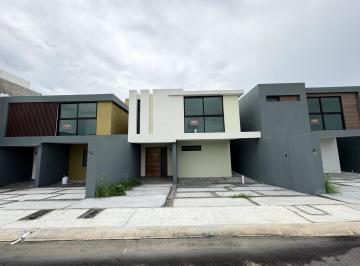 Casa · 150m² · 3 Recámaras · 2 Estacionamientos · Casa en Venta en Fracc. Lomas Mediterraneo