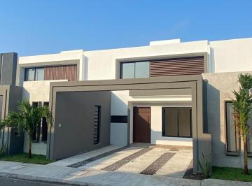 Casa · 153m² · 3 Recámaras · 2 Estacionamientos · Casa en Venta en Lomas de La Rioja