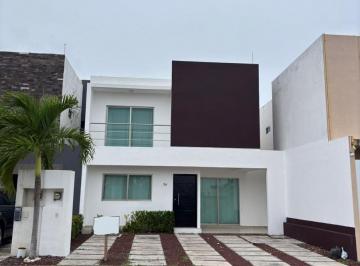 Casa · 163m² · 3 Recámaras · 2 Estacionamientos · Casa en Venta, Fracc. Lomas de La Rioja