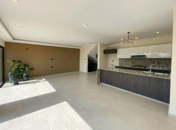 Casa · 212m² · 3 Recámaras · 1 Estacionamiento · Casa en Venta en Punta Tiburón, Riviera Veracruzana