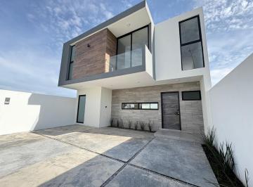 Casa · 172m² · 3 Recámaras · Casa en Venta en Lomas del Dorado