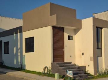 Casa · 158m² · 2 Recámaras · 2 Estacionamientos · Casa en Lomas Residencial, Alvarado Veracruz