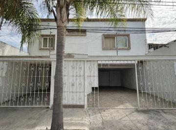 Casa · 435m² · 6 Recámaras · 3 Estacionamientos · Casa Habitacion Arcos Vallarta 6 Hab. 3 Niv.