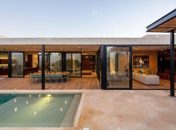 Casa · 506m² · 3 Recámaras · 4 Estacionamientos · Casa en Venta en Santa Gertrudis Copó, Merida, Yucatan