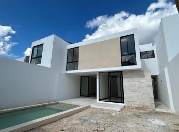 Casa de 4 habitaciones, Mérida · Casa con 311 m² de Superficie de Terreno, 4 Habitaciones en Venta en Temozón Norte