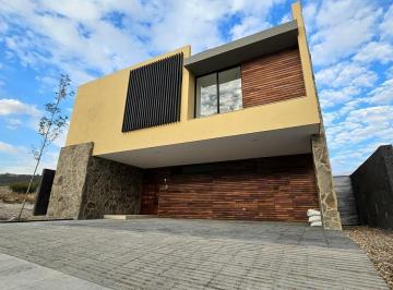 Casa · 356m² · 4 Recámaras · 5 Estacionamientos · Casa en Fraccionamiento Zibatá