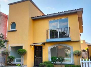 Casa de 3 habitaciones, Cuautitlán Izcalli · Casa en Renta 250 m² | 3 Recámaras con Baño | Jardín Amplio | Estacionamiento 4 Autos.
