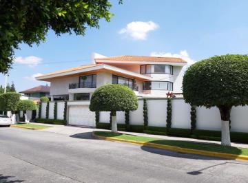 Casa · 1500m² · 6 Recámaras · 6 Estacionamientos · Exclusiva Mansión en Ciudad Satélite | 1,500 m² de Construcción y Hermoso Jardín